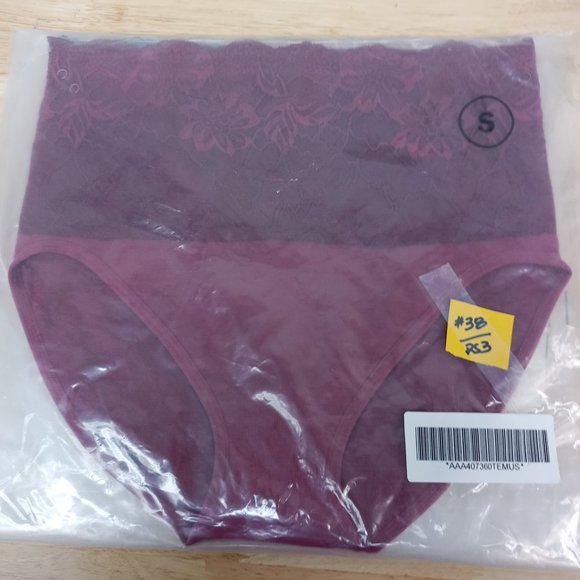 Rhonda Shear 3-Pack Cotton Blend Lace Brief - Picture 3 of 4